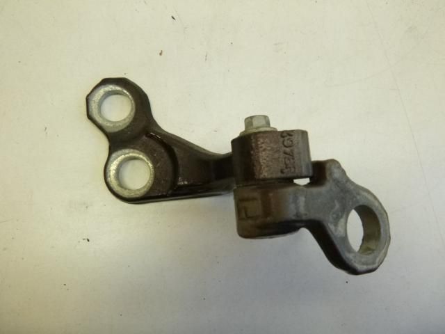 bontott FORD FOCUS II Jobb hátsó Felső Zsanér