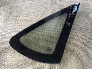 bontott FORD FOCUS II Jobb hátsó Fixüveg (Ajtóban)