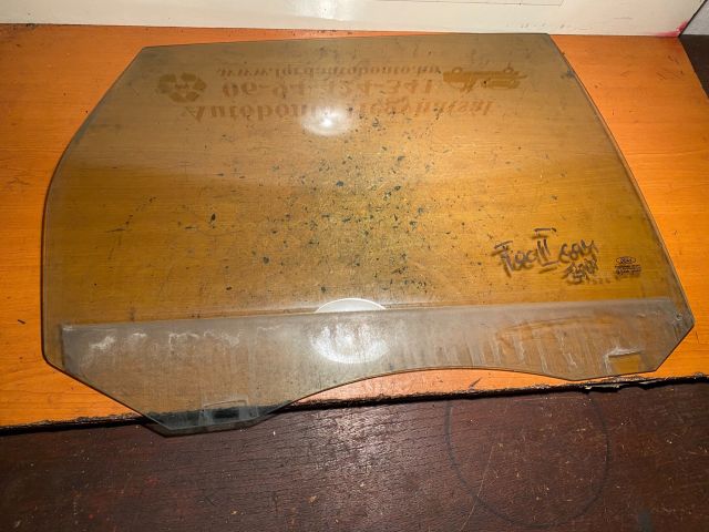 bontott FORD FOCUS II Jobb hátsó Fixüveg (Ajtóban)