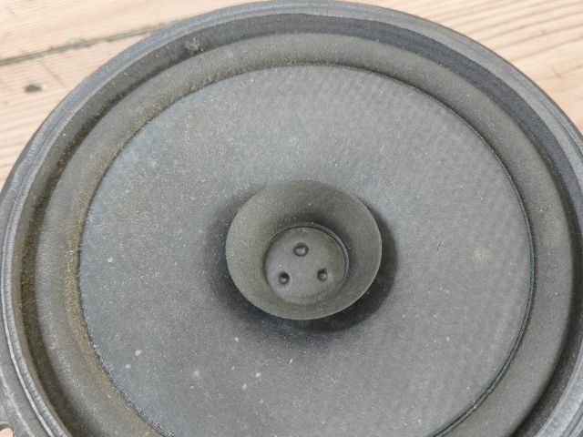 bontott FORD FOCUS II Jobb hátsó Hangszóró