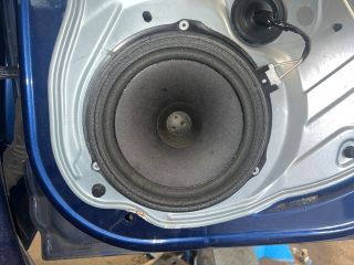 bontott FORD FOCUS II Jobb hátsó Hangszóró