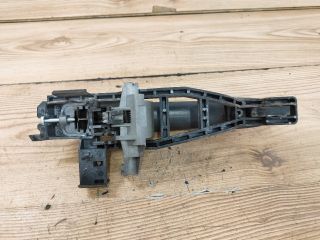 bontott FORD FOCUS II Jobb hátsó Külső Kilincs