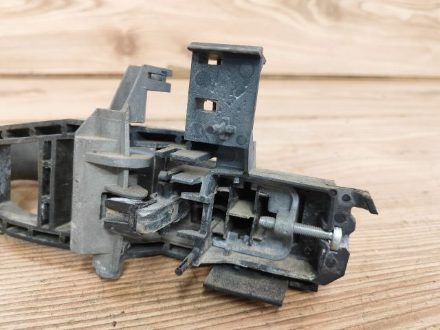 bontott FORD FOCUS II Jobb hátsó Külső Kilincs