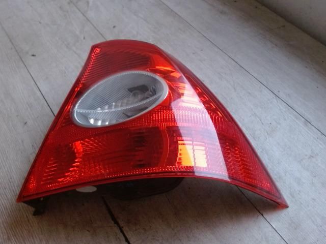 bontott FORD FOCUS II Jobb Hátsó Lámpa
