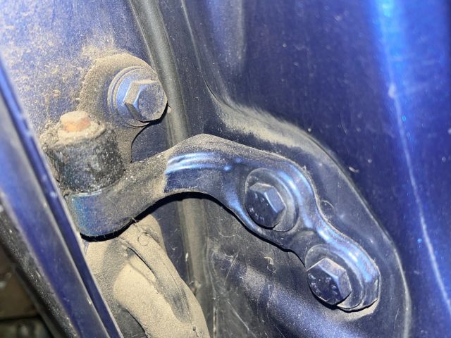 bontott FORD FOCUS II Jobb hátsó Zsanér