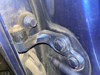 bontott FORD FOCUS II Jobb hátsó Zsanér