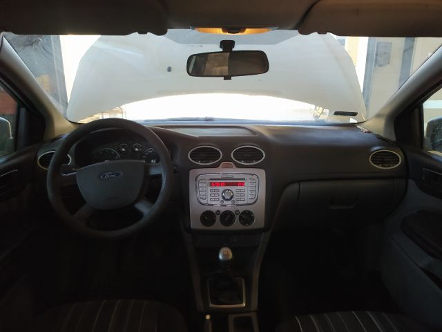 bontott FORD FOCUS II Jobb Kalaptartó Tartó Konzol