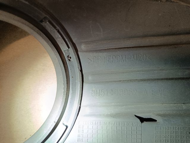 bontott FORD FOCUS II Jobb Ködfényszóró Lámpakeret