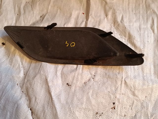 bontott FORD FOCUS II Jobb Ködlámpa Rács