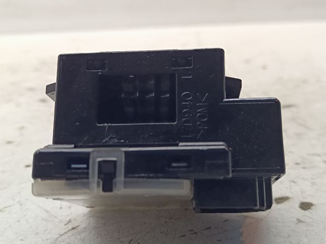 bontott FORD FOCUS II Jobb Kormánykapcsoló Ablaktörlő