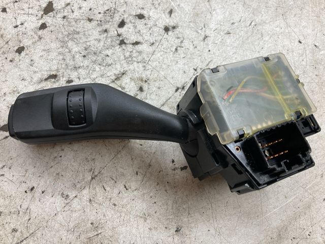 bontott FORD FOCUS II Jobb Kormánykapcsoló Ablaktörlő