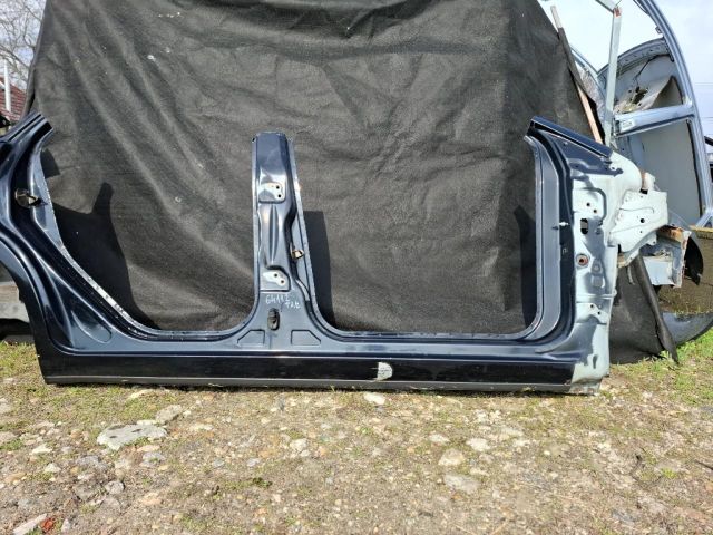 bontott FORD FOCUS II Jobb Küszöb