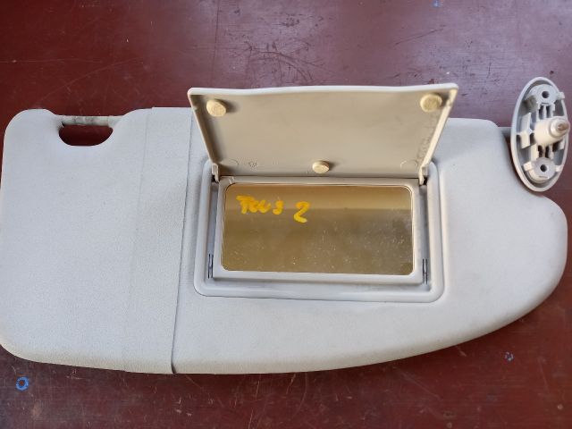 bontott FORD FOCUS II Jobb Napellenző