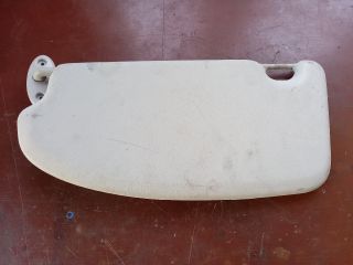 bontott FORD FOCUS II Jobb Napellenző