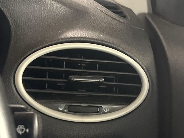 bontott FORD FOCUS II Jobb Szellőző