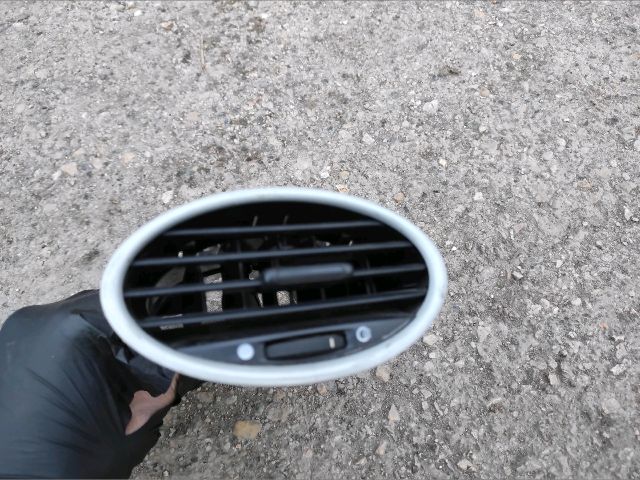 bontott FORD FOCUS II Jobb Szellőző