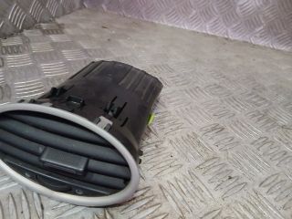 bontott FORD FOCUS II Jobb Szellőző