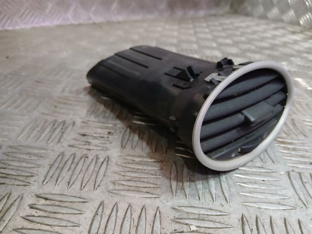 bontott FORD FOCUS II Jobb Szellőző