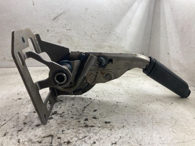 bontott FORD FOCUS II Kézifék Kar