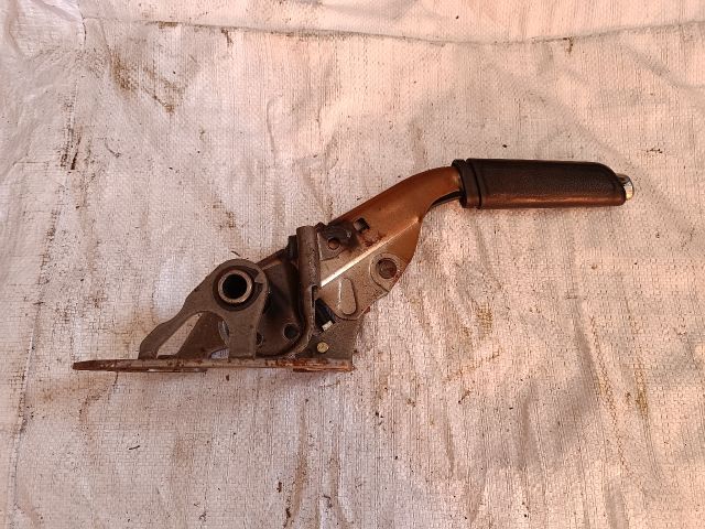 bontott FORD FOCUS II Kézifék Kar