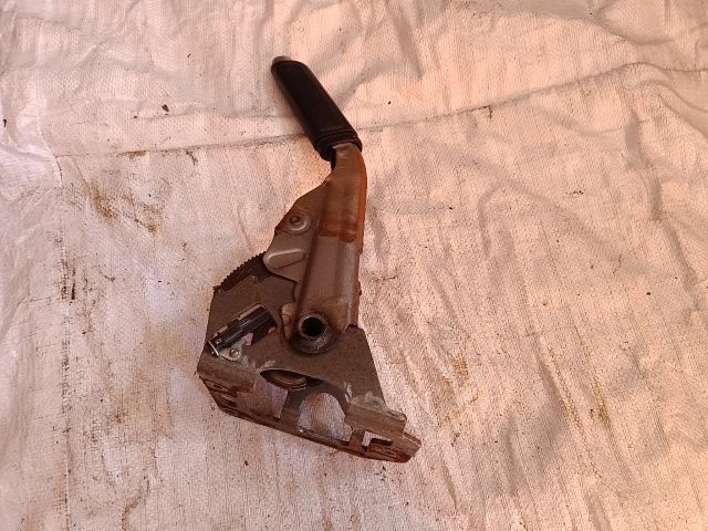 bontott FORD FOCUS II Kézifék Kar