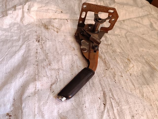 bontott FORD FOCUS II Kézifék Kar