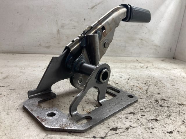 bontott FORD FOCUS II Kézifék Kar