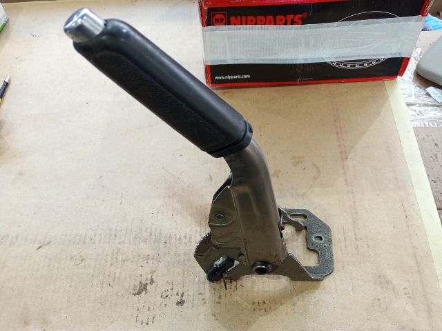 bontott FORD FOCUS II Kézifék Kar