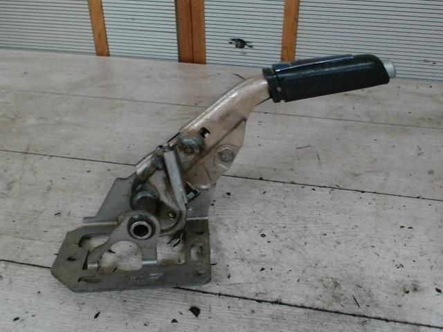 bontott FORD FOCUS II Kézifék Kar