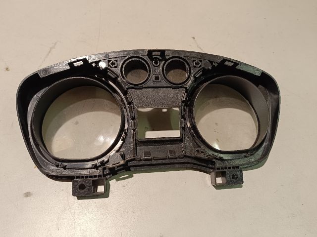 bontott FORD FOCUS II Kilométeróra Keret