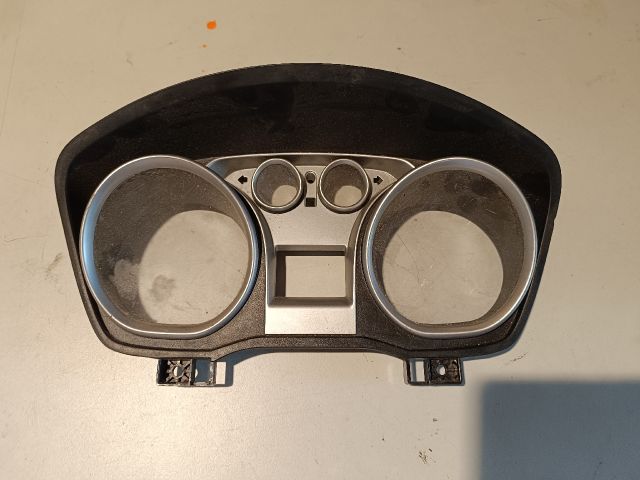 bontott FORD FOCUS II Kilométeróra Keret