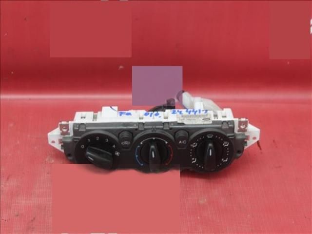 bontott FORD FOCUS II Klíma Kapcsoló