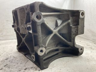 bontott FORD FOCUS II Klíma Tartó Bak