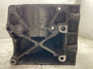 bontott FORD FOCUS II Klíma Tartó Bak