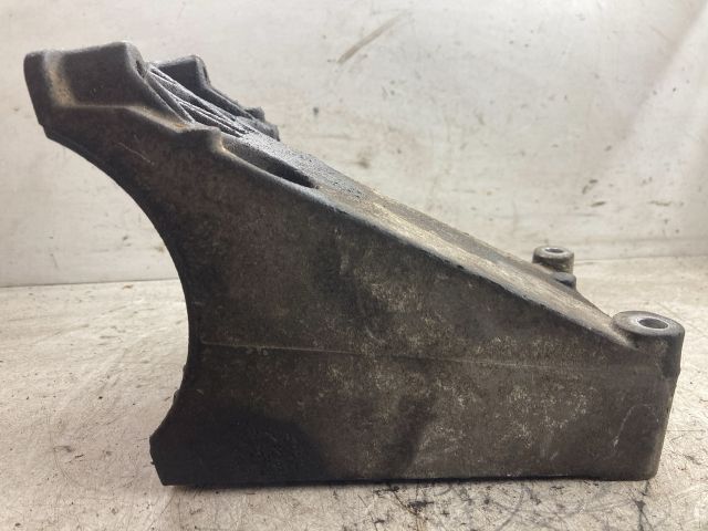 bontott FORD FOCUS II Klímakompresszor Tartó Bak