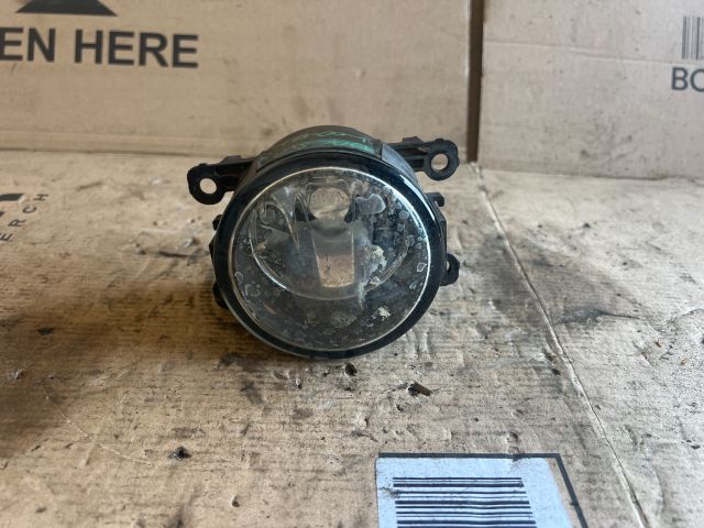 bontott FORD FOCUS II Ködfényszóró (Pozíciófüggetlen)