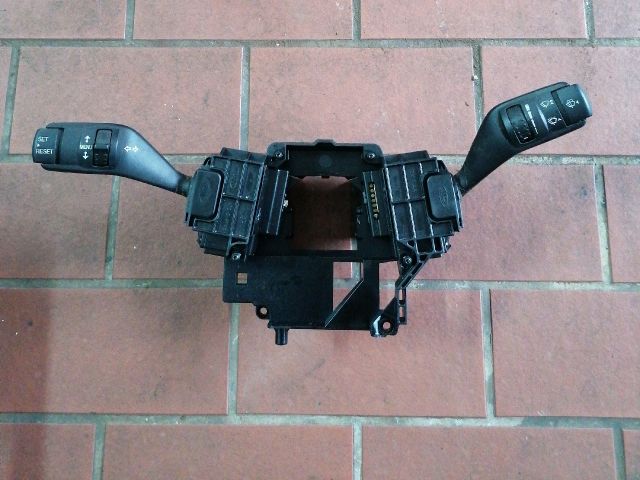 bontott FORD FOCUS II Komplett Kormánykapcsoló (Bajuszkapcsoló)