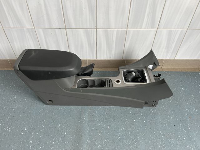 bontott FORD FOCUS II Könyöklő