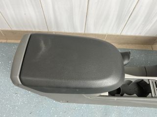 bontott FORD FOCUS II Könyöklő