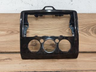 bontott FORD FOCUS II Középkonzol Keret