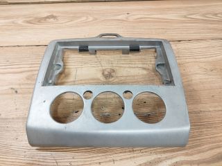 bontott FORD FOCUS II Középkonzol Keret