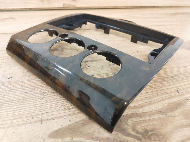 bontott FORD FOCUS II Középkonzol Keret