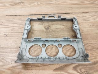 bontott FORD FOCUS II Középkonzol Keret