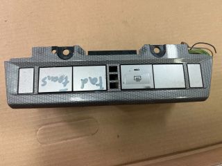 bontott FORD FOCUS II Középkonzol Vezérlő Panel