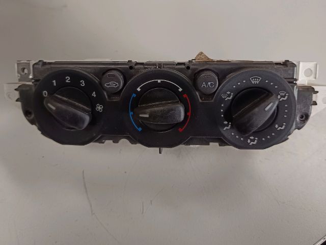 bontott FORD FOCUS II Középkonzol Vezérlő Panel