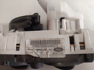 bontott FORD FOCUS II Középkonzol Vezérlő Panel