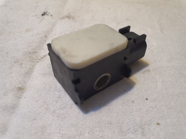 bontott FORD FOCUS II Központi Ütközés Érzékelő