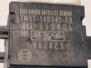 bontott FORD FOCUS II Központi Ütközés Érzékelő