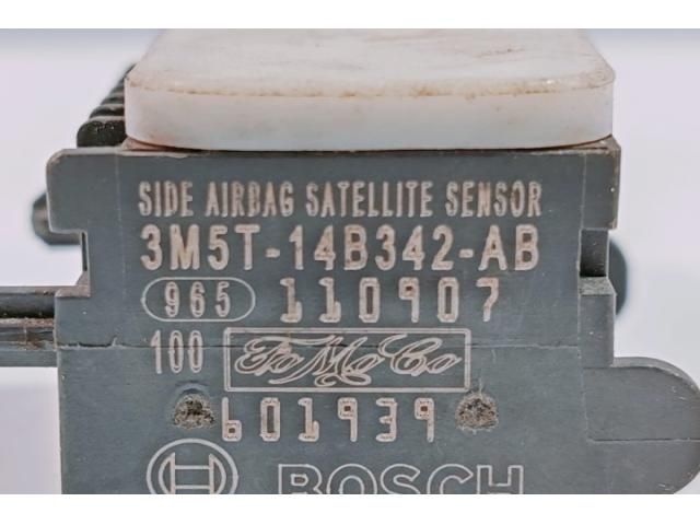 bontott FORD FOCUS II Központi Ütközés Érzékelő