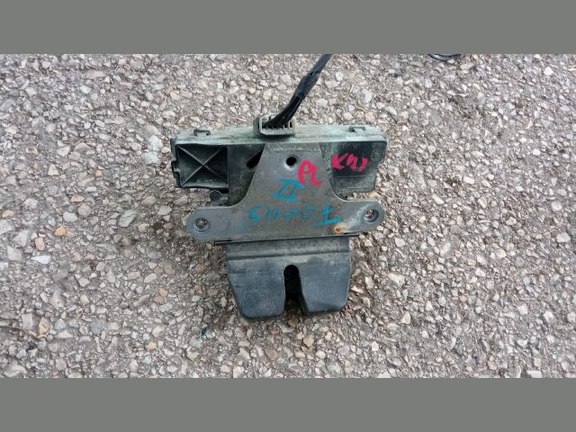 bontott FORD FOCUS II Központizár Motor Csomagtérajtó